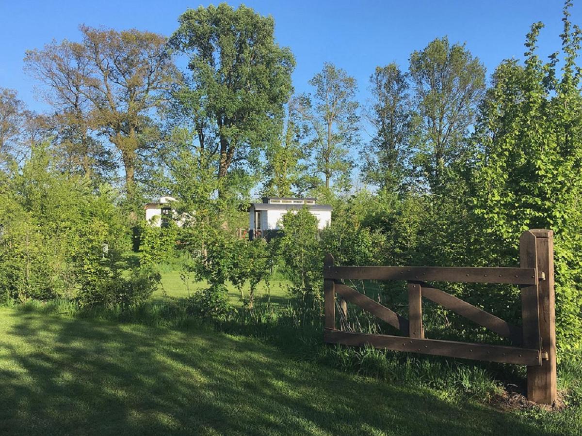 B&B Pipowagen "De Luxe" Op Wellness Camping En B&B Meddo Exterior foto